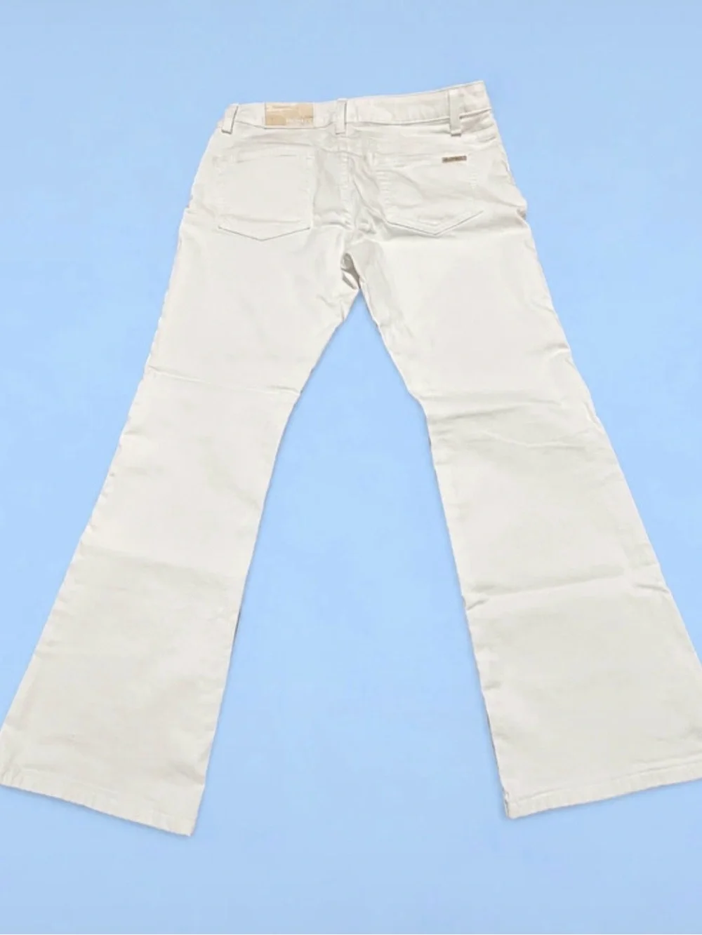Michael Kors Izzy Cropped Flare White Jeans Women’s Size 6 NWT